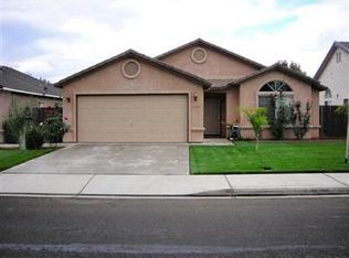 305 Yosemite Meadows Dr, Modesto, CA