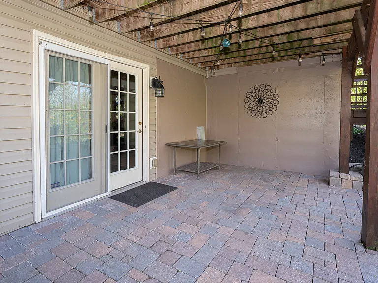 903 Maplewood Dr — Photo 32