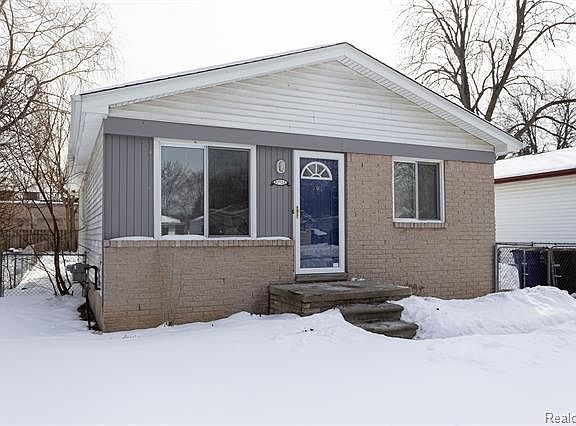 3rd image of 33721 Krauter St