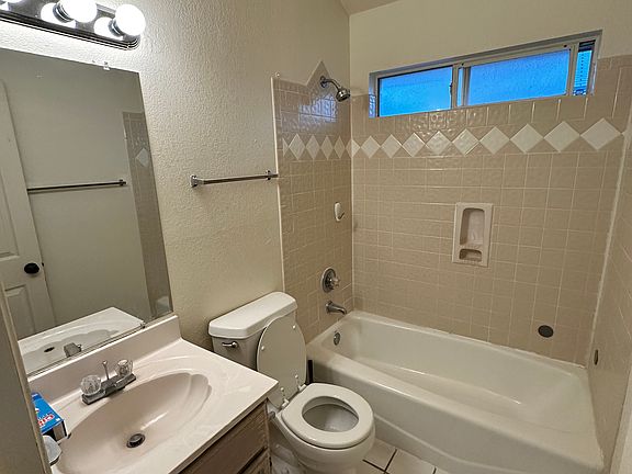 5th image of 12099 Autumn Gate Dr