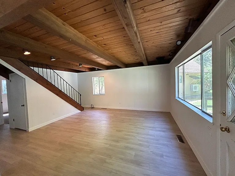 970 Tanglewood Dr — Photo 7