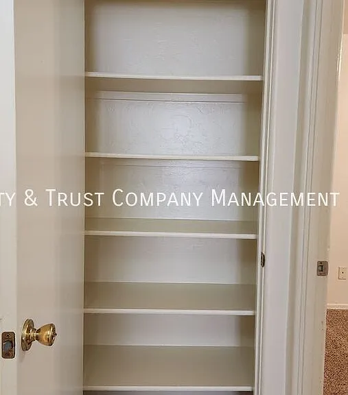 4042 E Fairmount St #1 — Photo 17