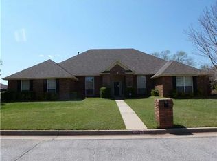 16101 Brenner Pass, Edmond, OK 73013
