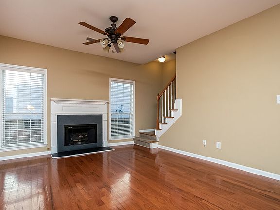 4th image of 50 Cottage Ln