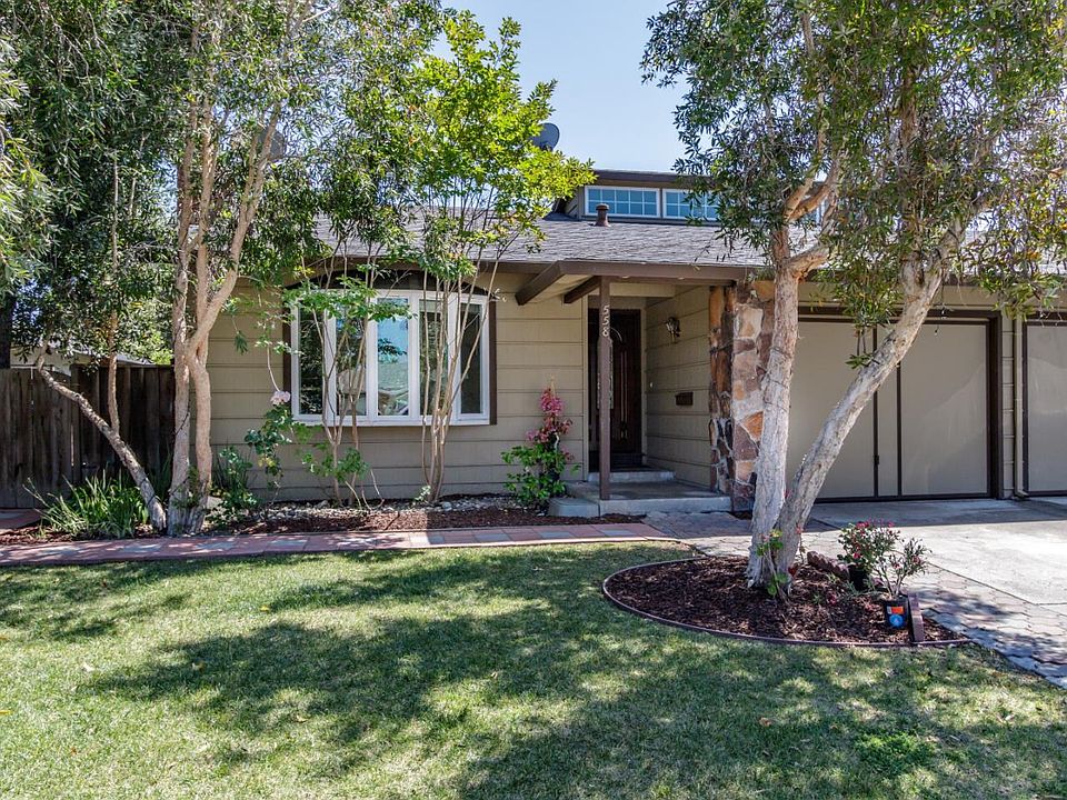 1st image of 558 Puccini Dr