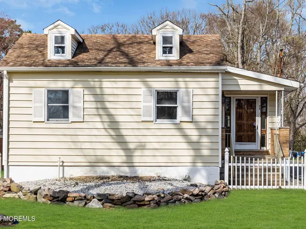 73 Maxim Road, Howell, NJ 07731