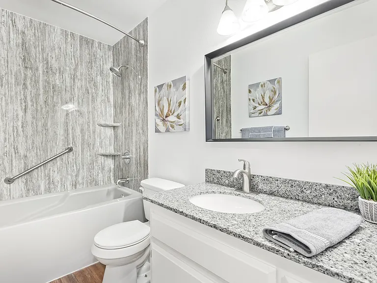 5525 E Thomas Rd #Q8 — Photo 17