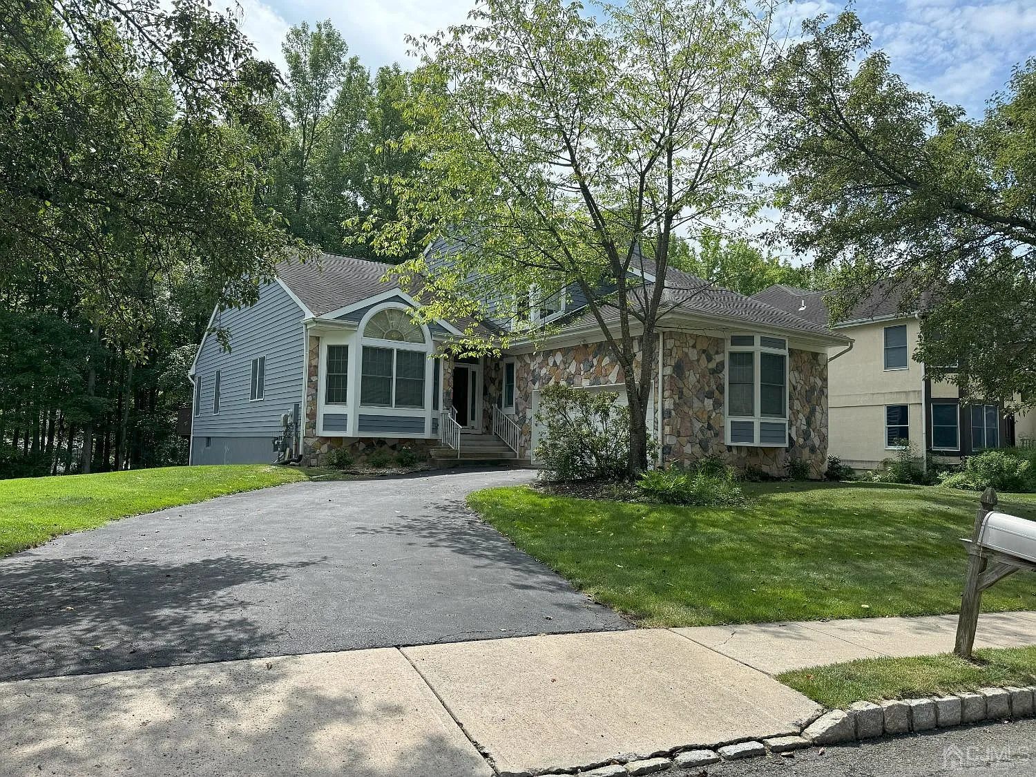 36 Lavender Dr S photo 1