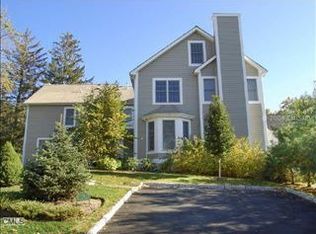 25 Decatur St #A, Cos Cob, CT 06807