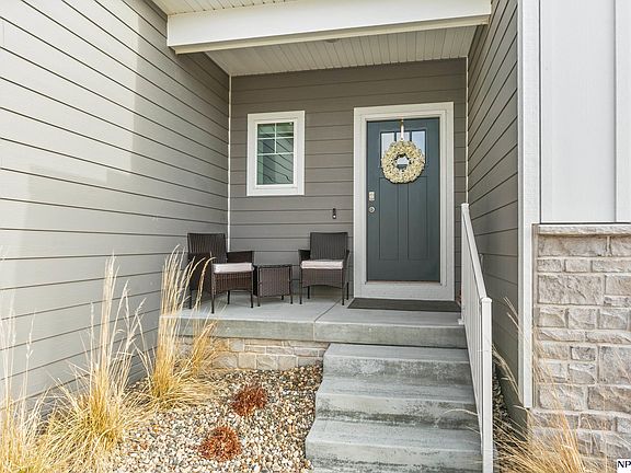 2nd image of 9003 Alexandra Rd