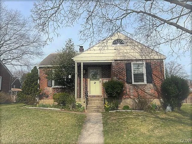 1489 Cherry Ln photo 1
