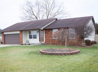 805 E Rickelman Ave, Effingham, IL 62401