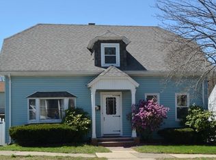 33 Willson St, Salem, MA 01970