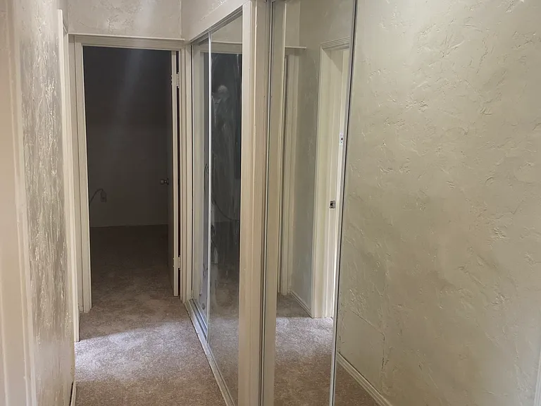 211 W Dexter St — Photo 6
