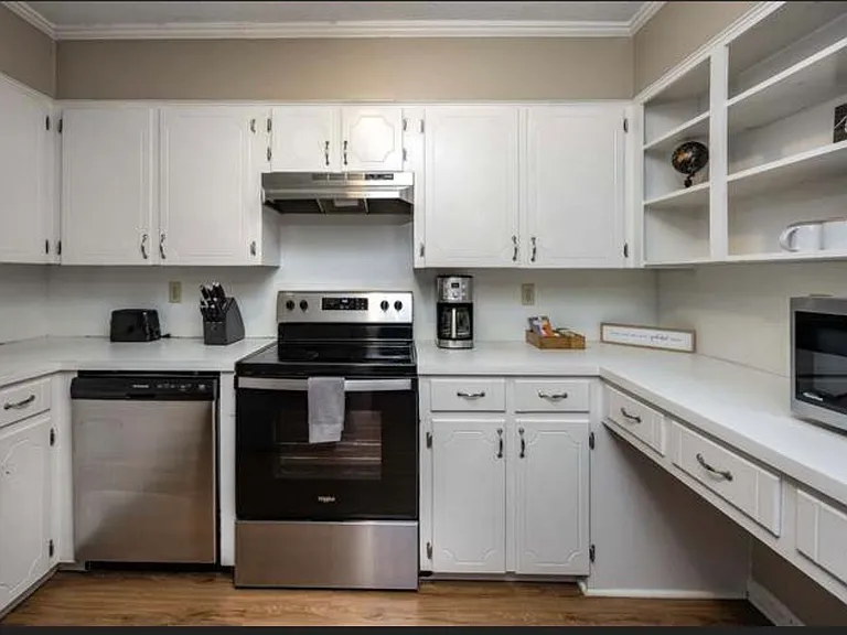 6324 Allwood Dr — Photo 7
