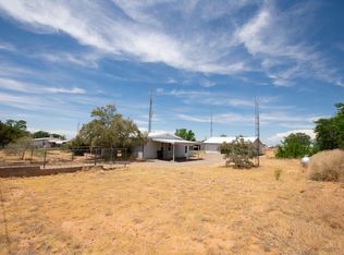 28 Valencia Dr, Los Lunas, NM 87031