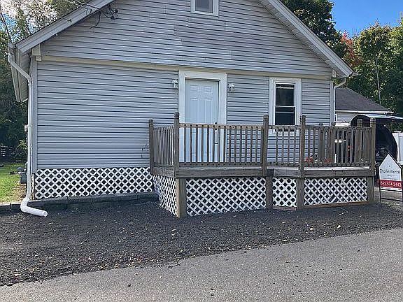 124 Railroad Ave - 2 bedroom