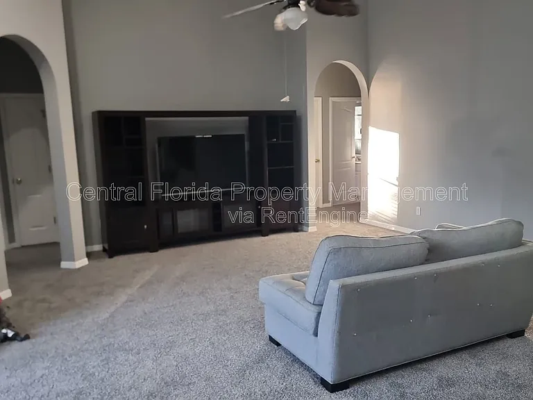909 Arbormoor Pl — Photo 9