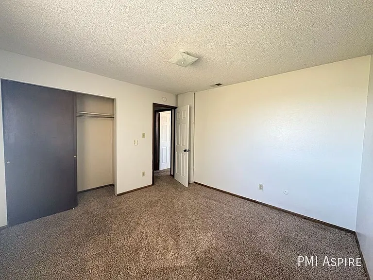 2024-2026 Lincoln St #2026 — Photo 14