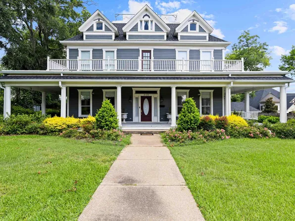 305 E Main St, Henderson, TX 75652