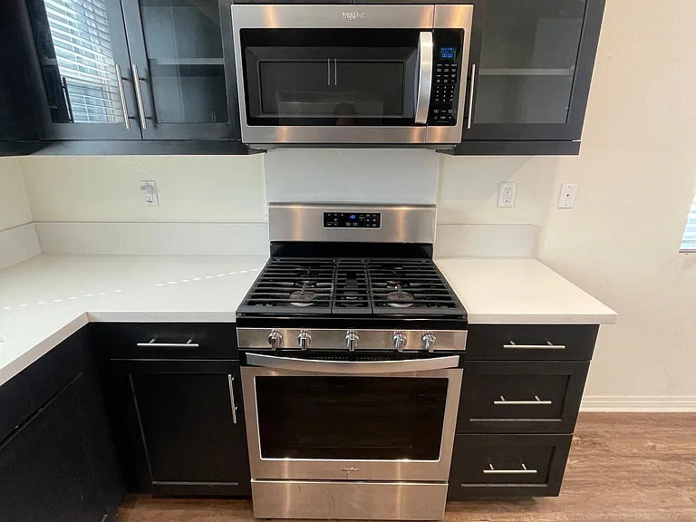 501 Hummingbird Ln — Photo 4