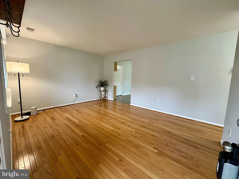 13203 Hampshire Ct — Photo 3
