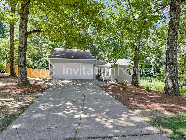 5421 S Lake Dr — Photo 1