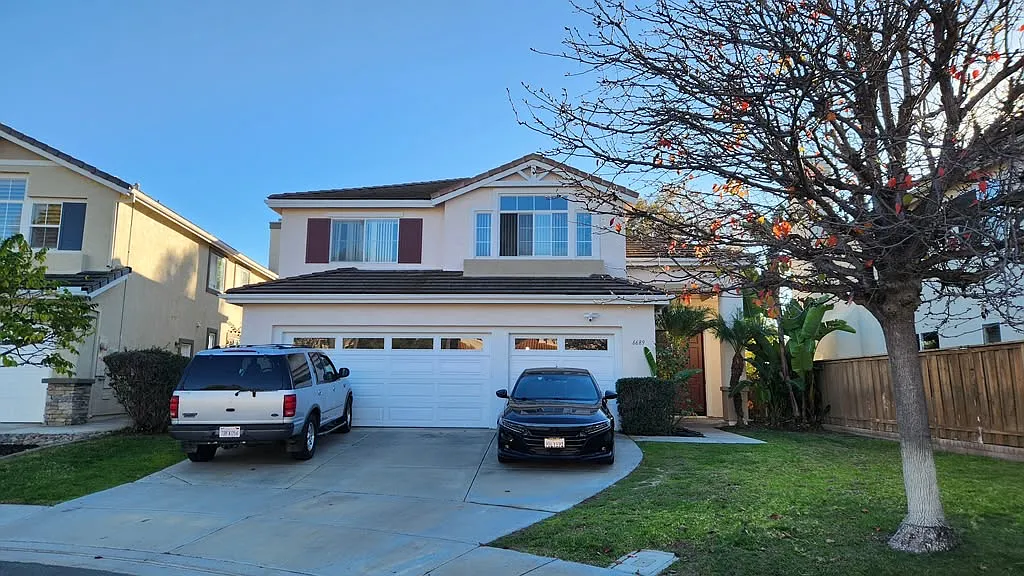 5 bed, 2527 sqft, $1,350 — Photo 2