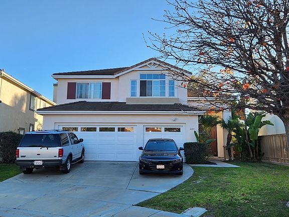 2nd image of 6689 Hollycrest Ct
