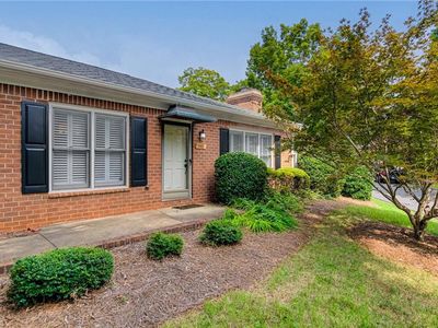 818 Devon Ct, Winston Salem, NC, 27104