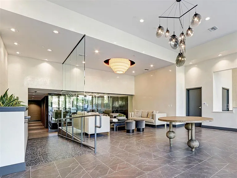 Zen Hollywood — Photo 8
