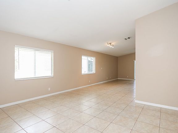 4th image of 4646 SW 12th Ct
