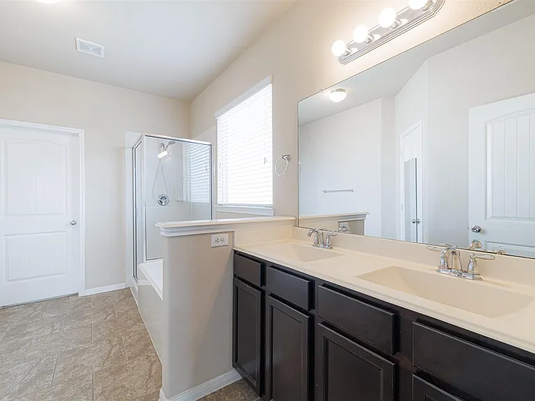 25322 Saddlebrook Ranch Dr — Photo 11