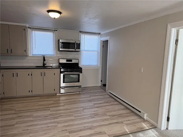 33 Saint Elizabeth St #2 — Photo 3