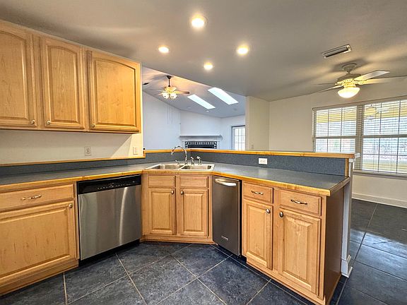 4th image of 14257 Buckhorn Rd