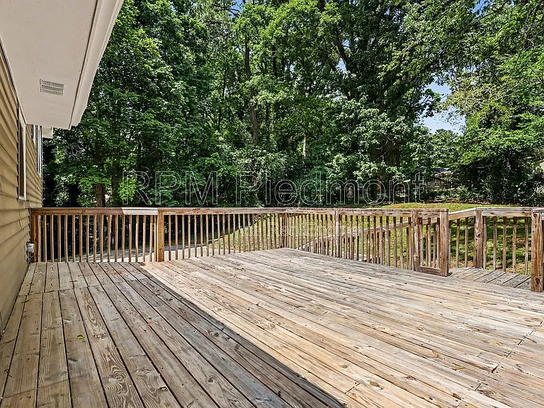 2642 Hatfield Cir SE — Photo 5