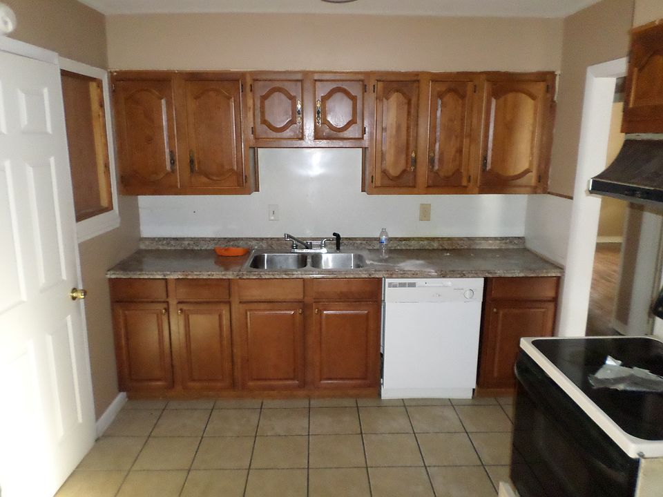 2nd image of 1736 Dabbs Ave