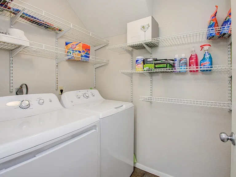 5807 Beverly Hill St #16 — Photo 9