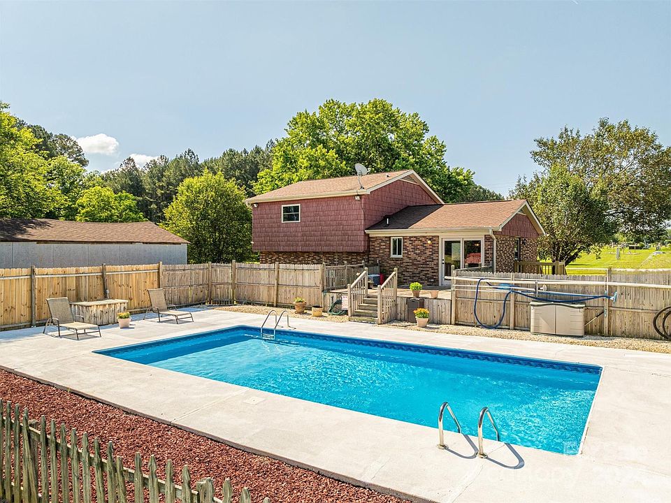 2072 Highway 182, Lincolnton, NC 28092 Zillow