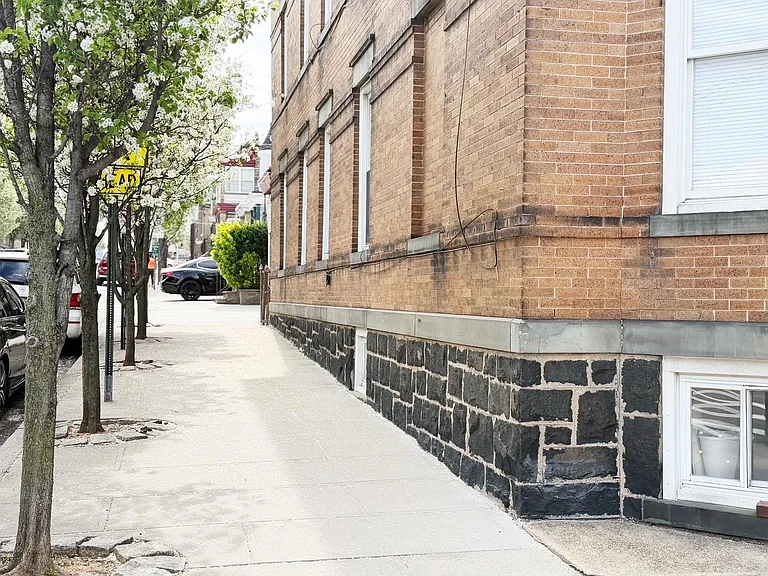 1918 Kerrigan Ave — Photo 25