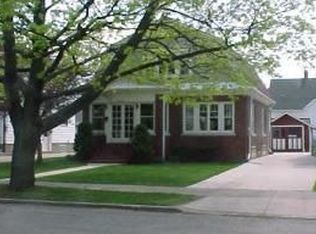 2419 73rd St, Kenosha, WI 53143