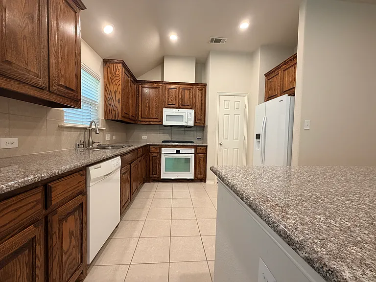 3516 Rim Fire Dr — Photo 39