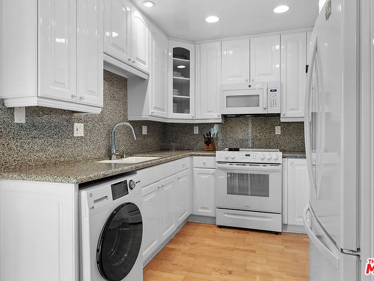 1515 S Beverly Dr #202 — Photo 8