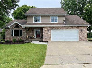 1146 Southfield Dr, Menasha, WI 54952