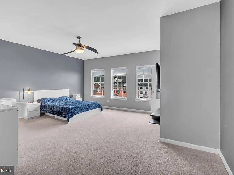 21600 Romans Dr — Photo 22