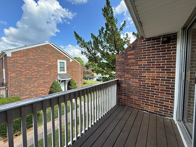 1702 Granville Rd — Photo 26