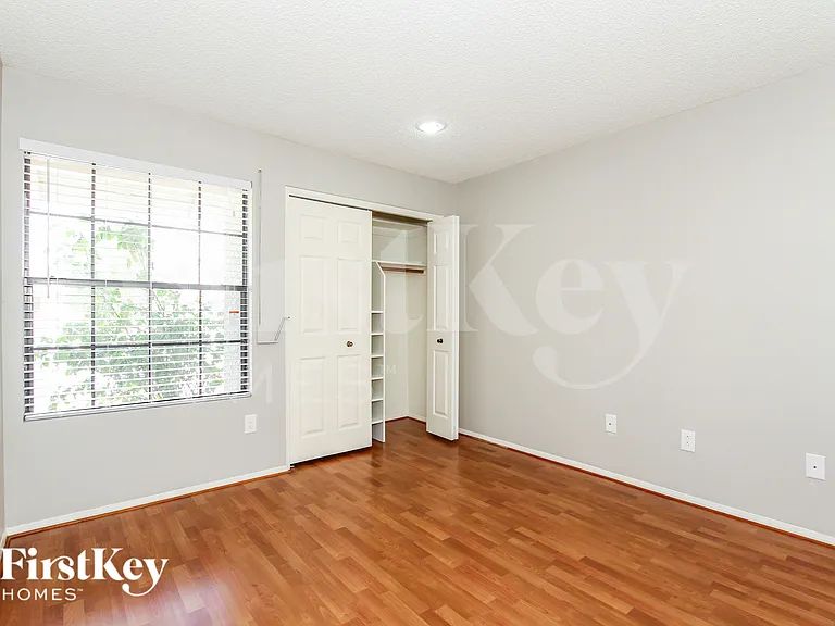 4323 E Beck Ln — Photo 14