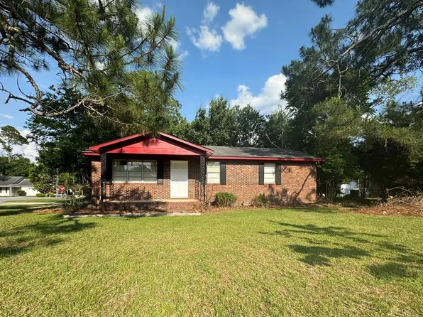 318 Hillside Dr, Sylvester, GA 31791