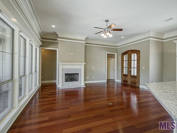 5th image of 21193 Waterfront East Dr