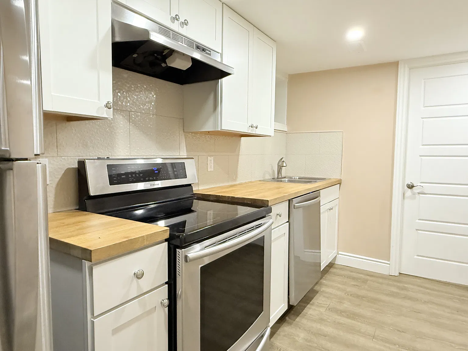 1 bed, $1,006 — Photo 2